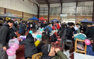 Liceo Mixto Bicentenario realizó con gran éxito la primera Feria de Emprendimiento